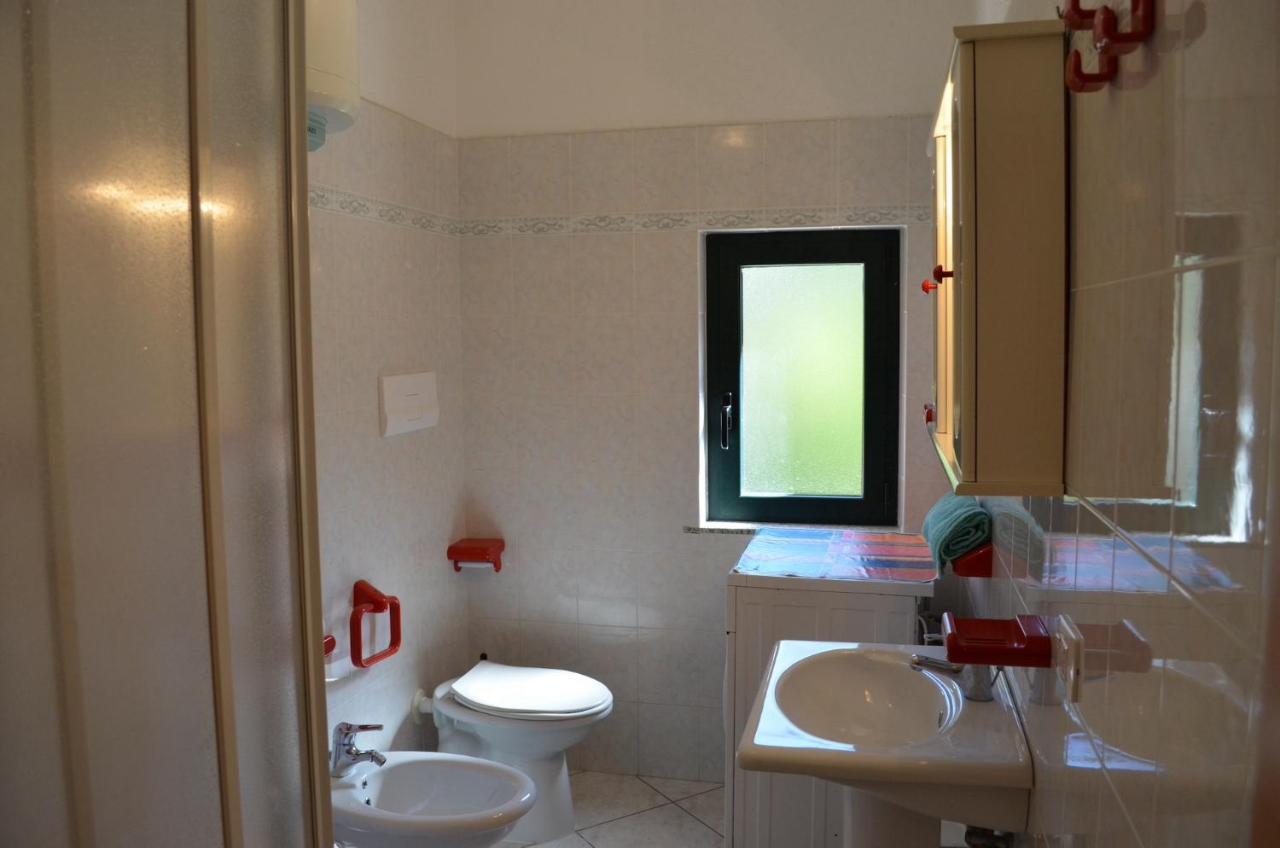 Iss Travel, La Padula - Apartments With Private Veranda And Parking San Teodoro  Exterior foto